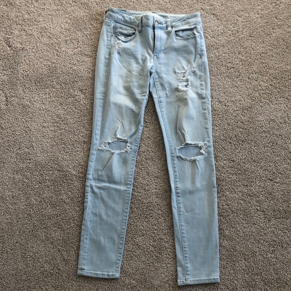 Light wash, super stretch skinny Jean.